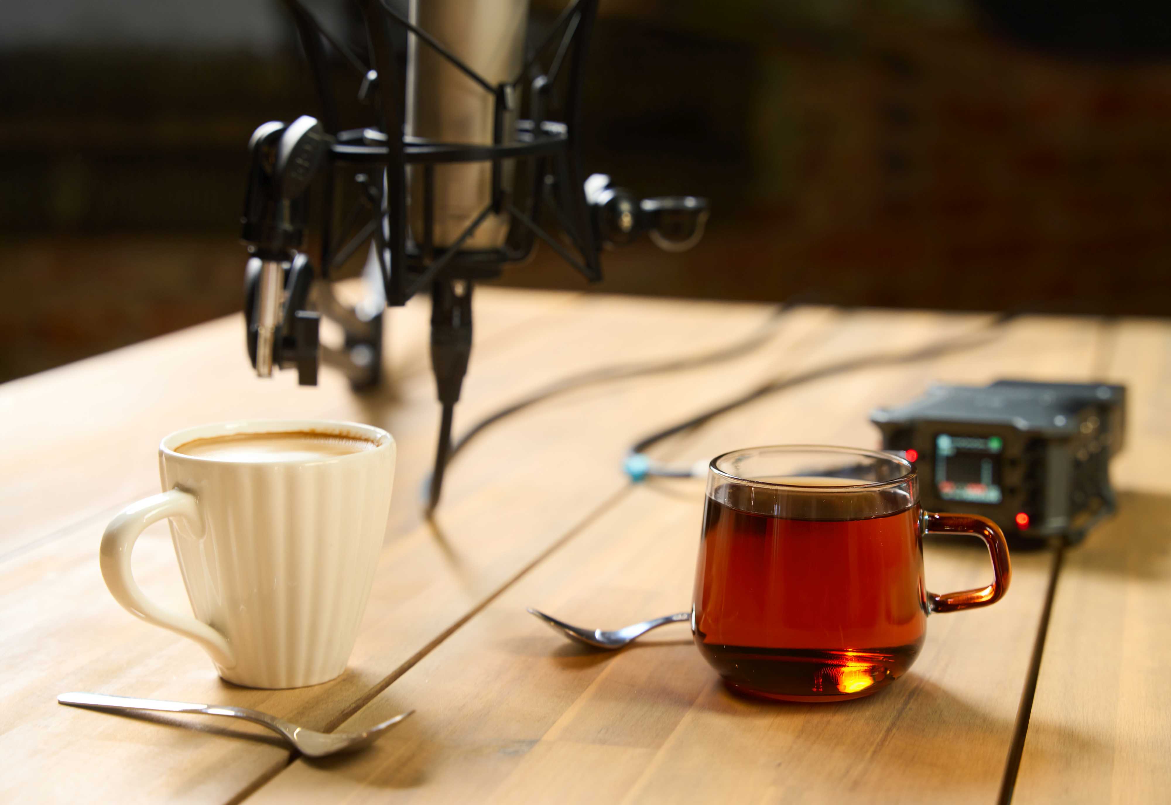 Aromatyczna kawa i herbata w studio